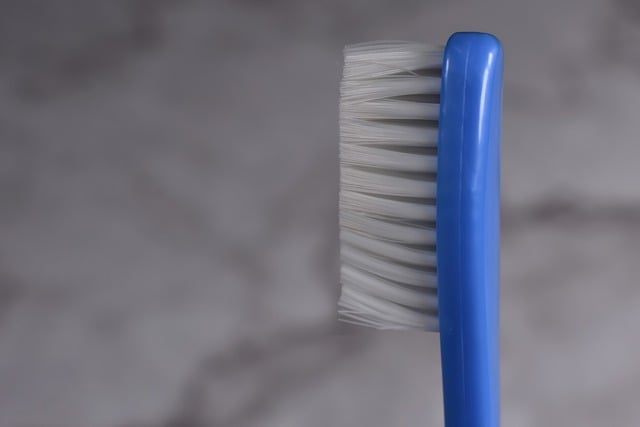 Glem manuel tandbørstning: Sådan får du mest ud af din elektriske tandbørste